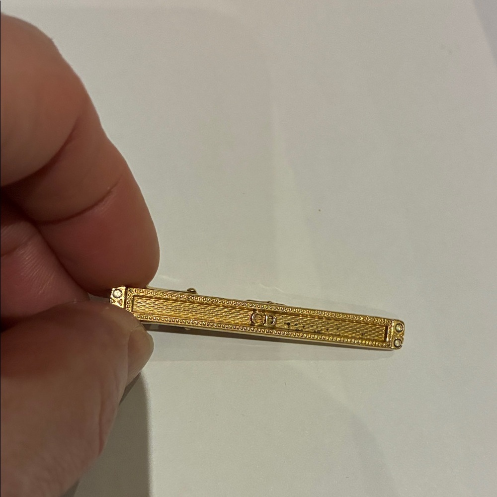 Christian Dior Gold Tone Tie Bar👝
